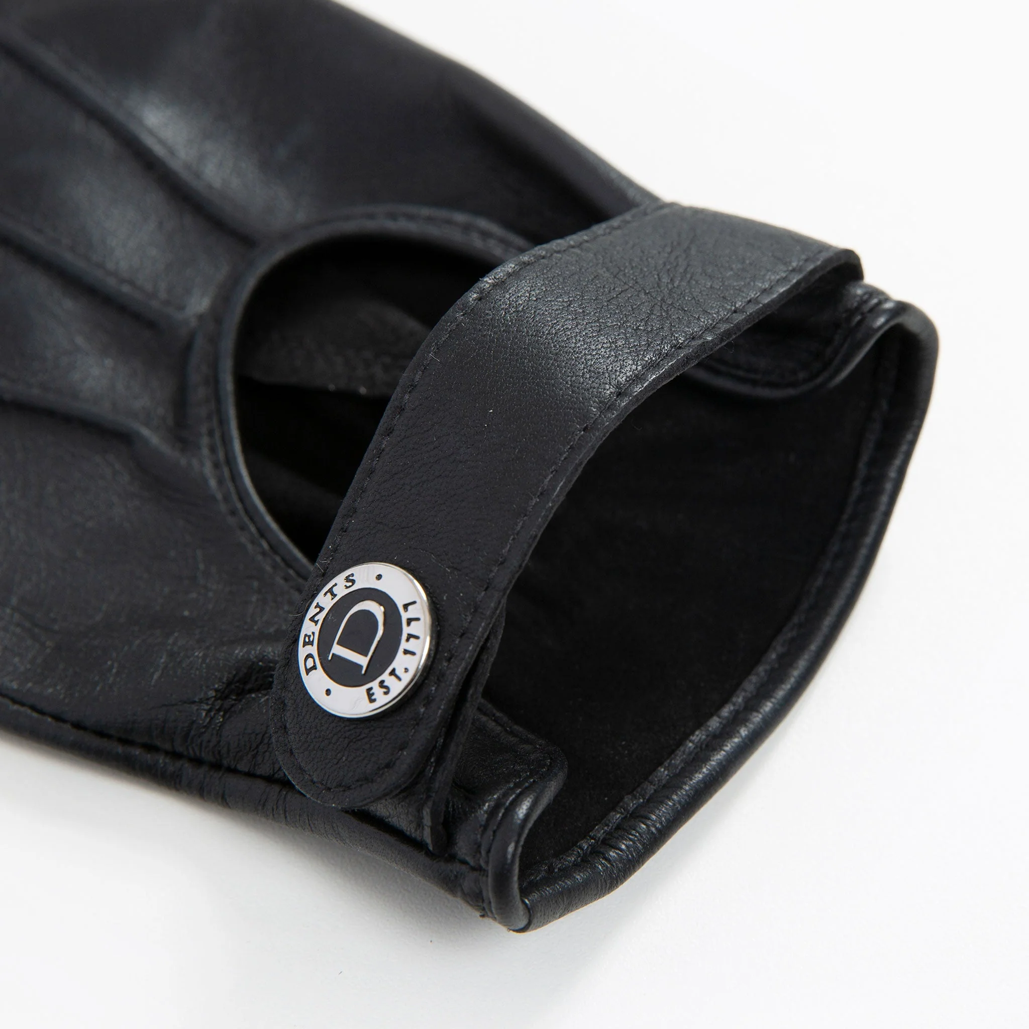 Men’s Three-Point Leather Driving Gloves with Wristwatch Cut-out - Image 11