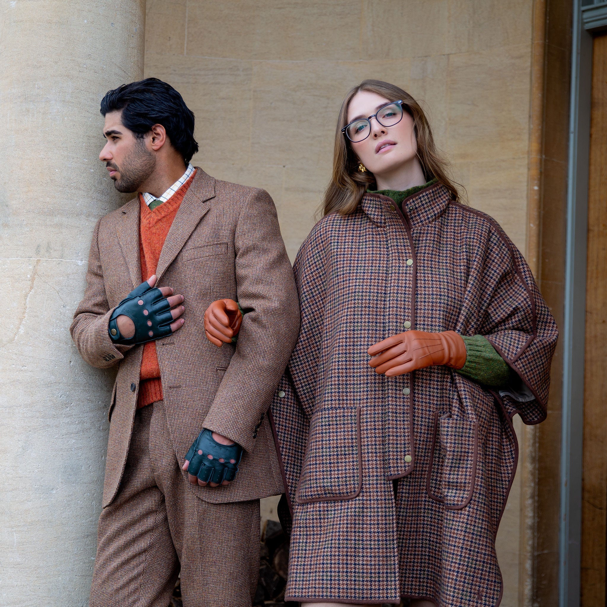 Men's Fingerless Leather Driving Gloves - Image 3