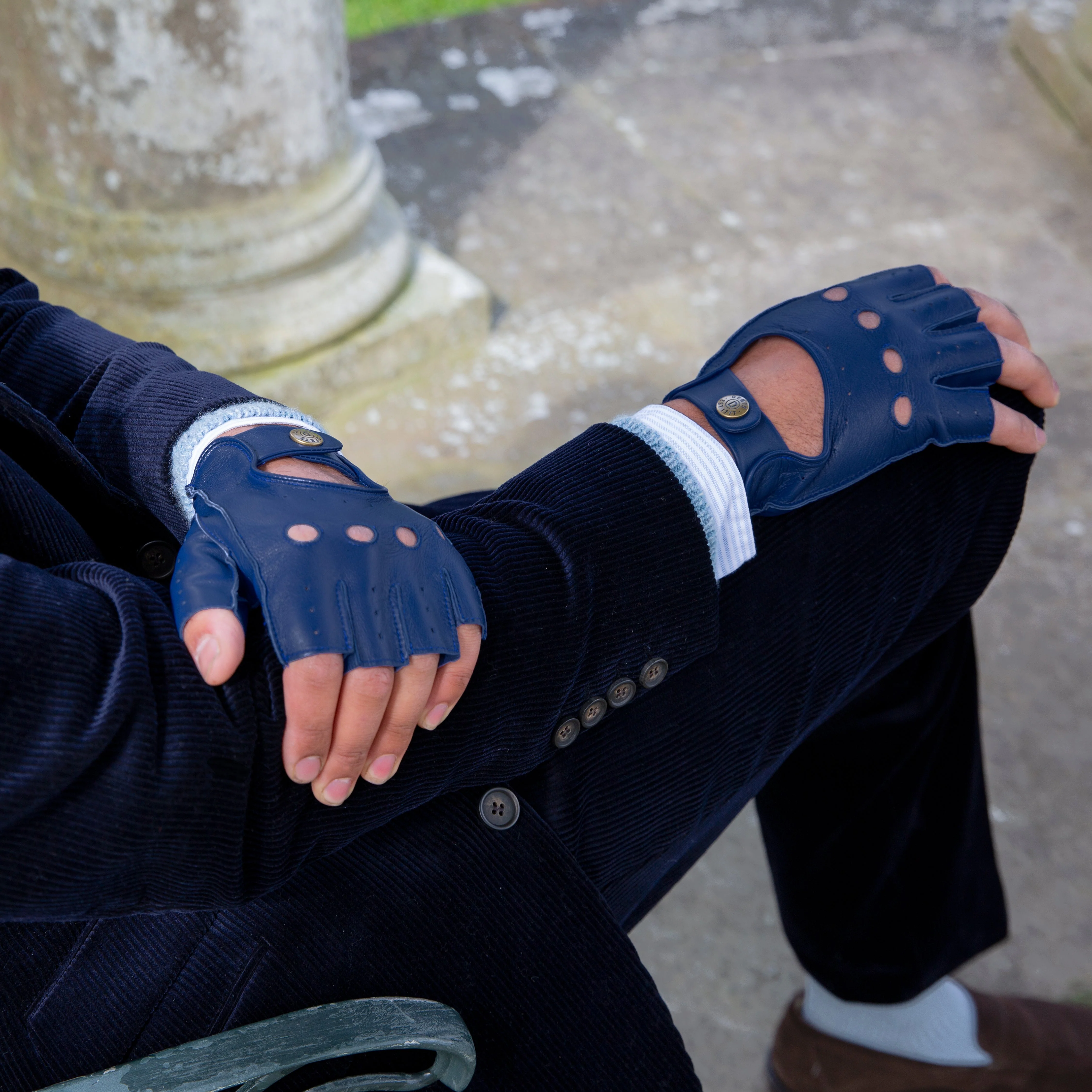 Men's Fingerless Leather Driving Gloves - Image 42