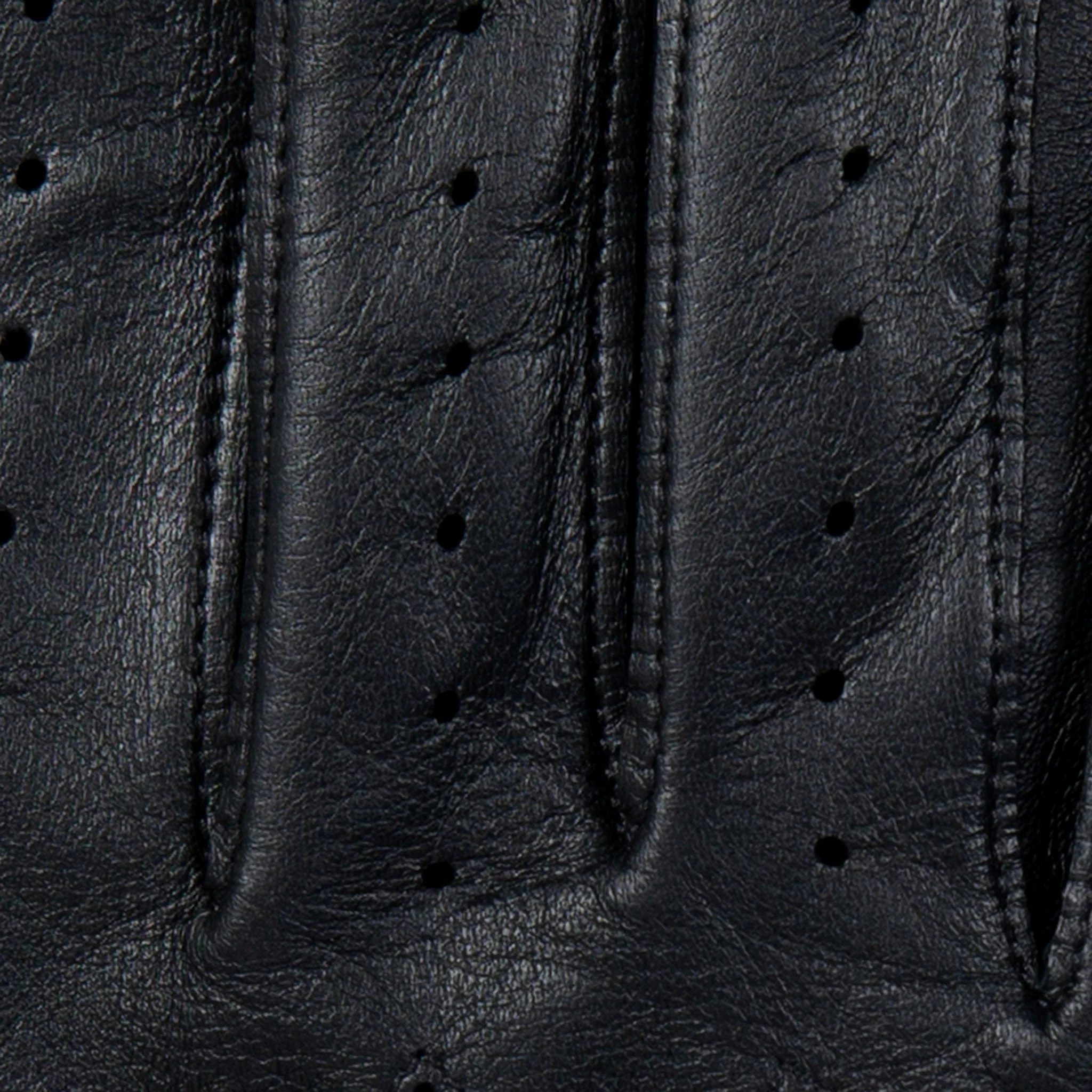 Men's The Suited Racer Touchscreen Leather Driving Gloves with Wristwatch Cut-out - Image 8