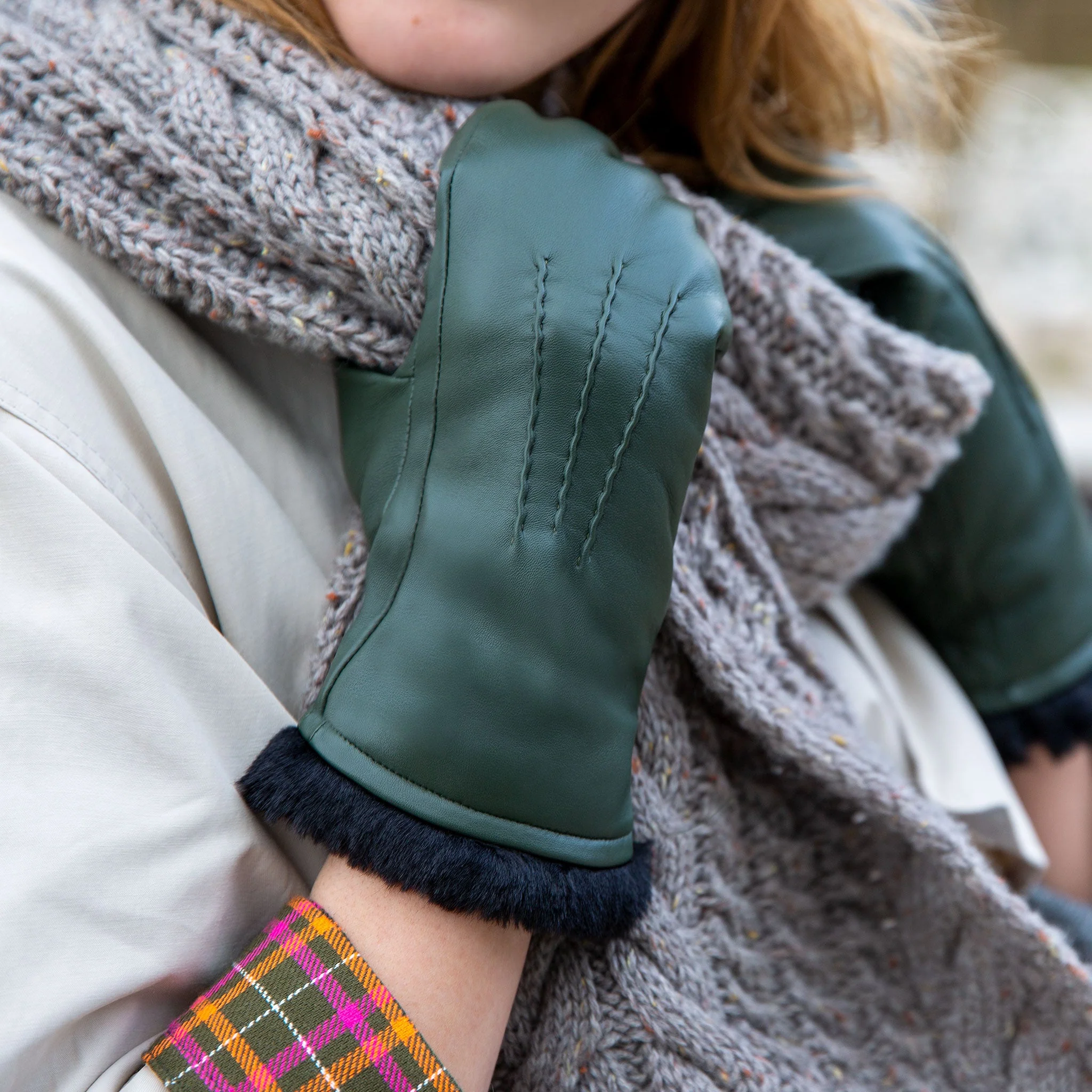 Women’s Three-Point Faux Fur-Lined Leather Mittens - Image 5