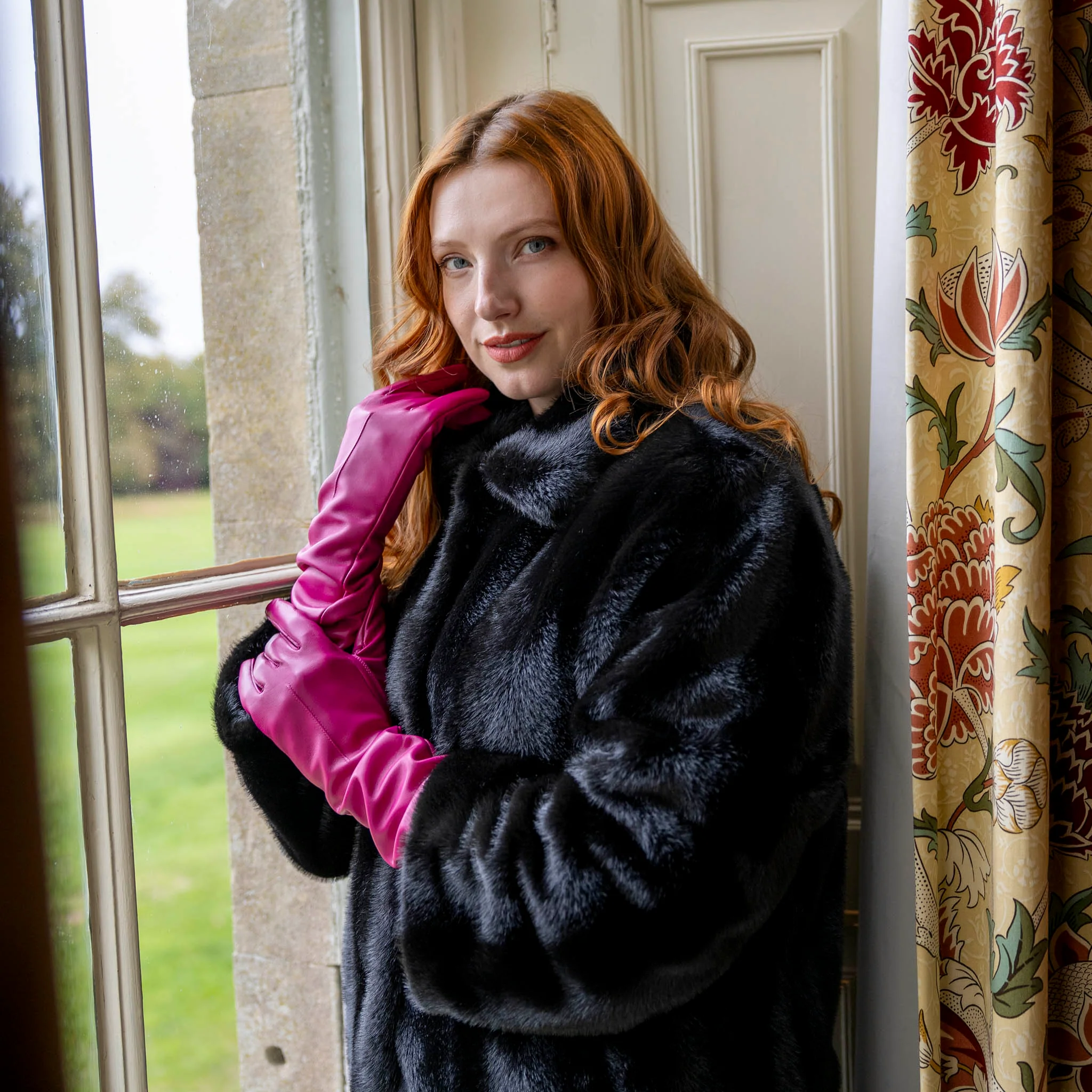 Women's Single-Point Long Above-Elbow Lined Leather Gloves - Image 14